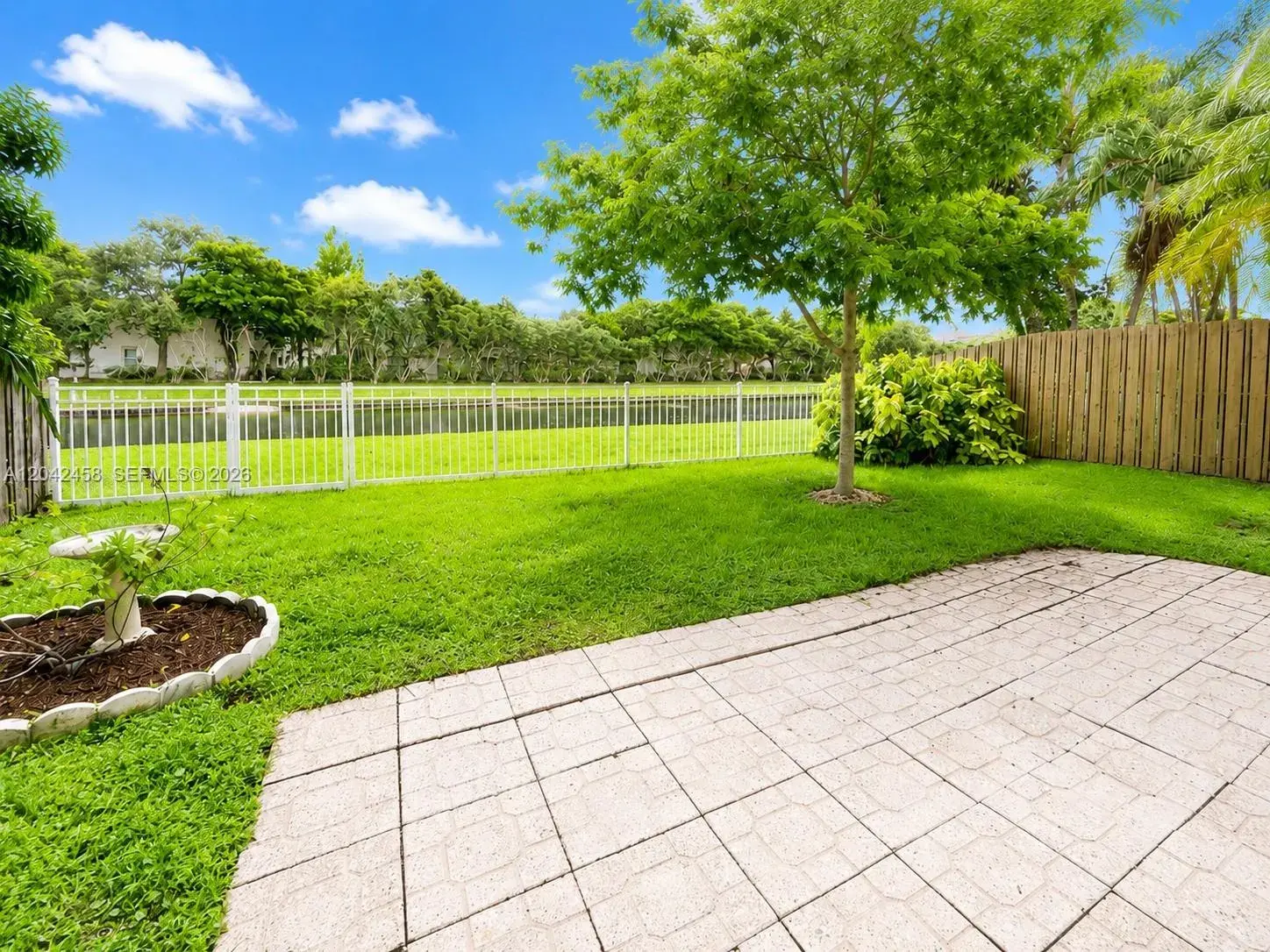10750 NW 10th St, Plantation FL 33322