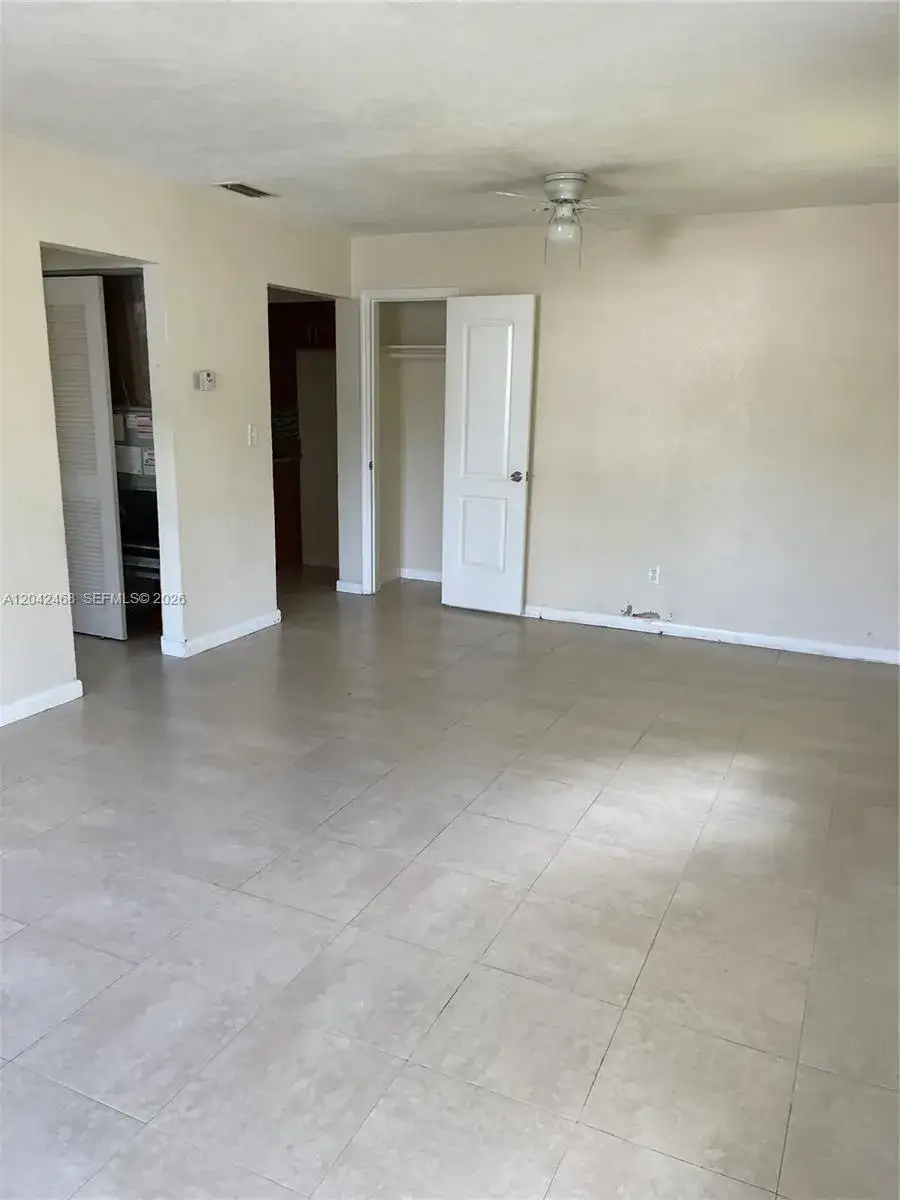 16041 NE 18th Pl # 1, North Miami Beach FL 33162 photo 3