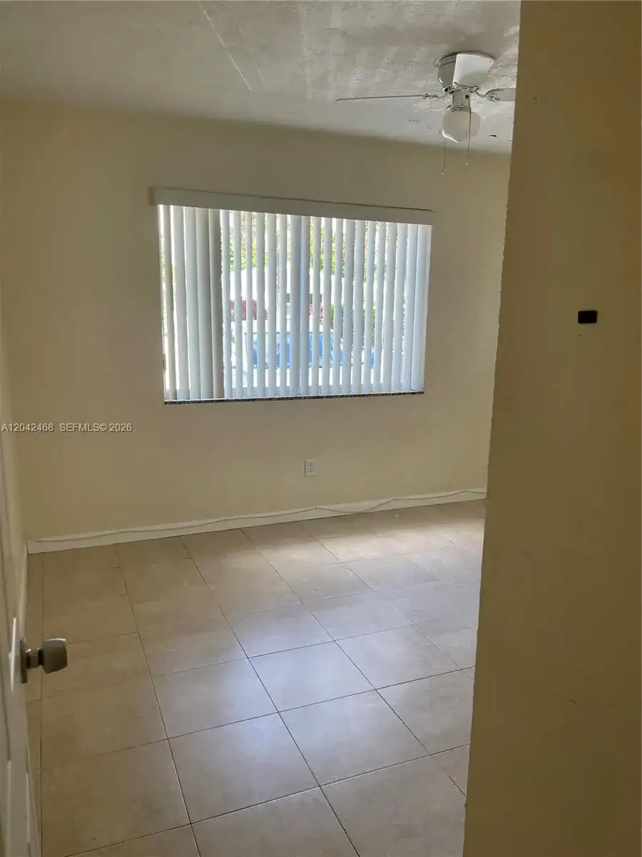 16041 NE 18th Pl # 1, North Miami Beach FL 33162 photo 5