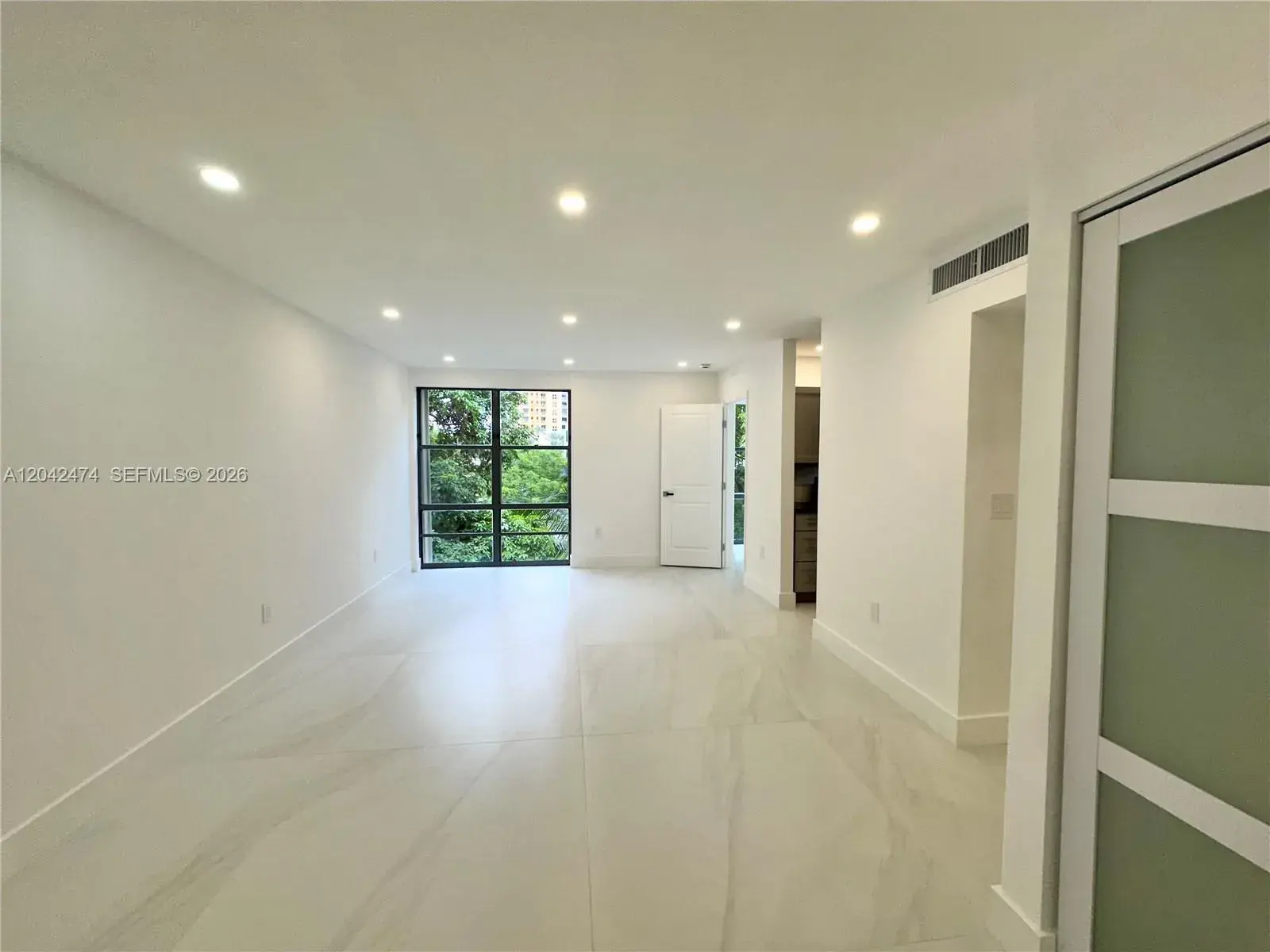 17620 Atlantic Blvd # 310, Sunny Isles Beach FL 33160
