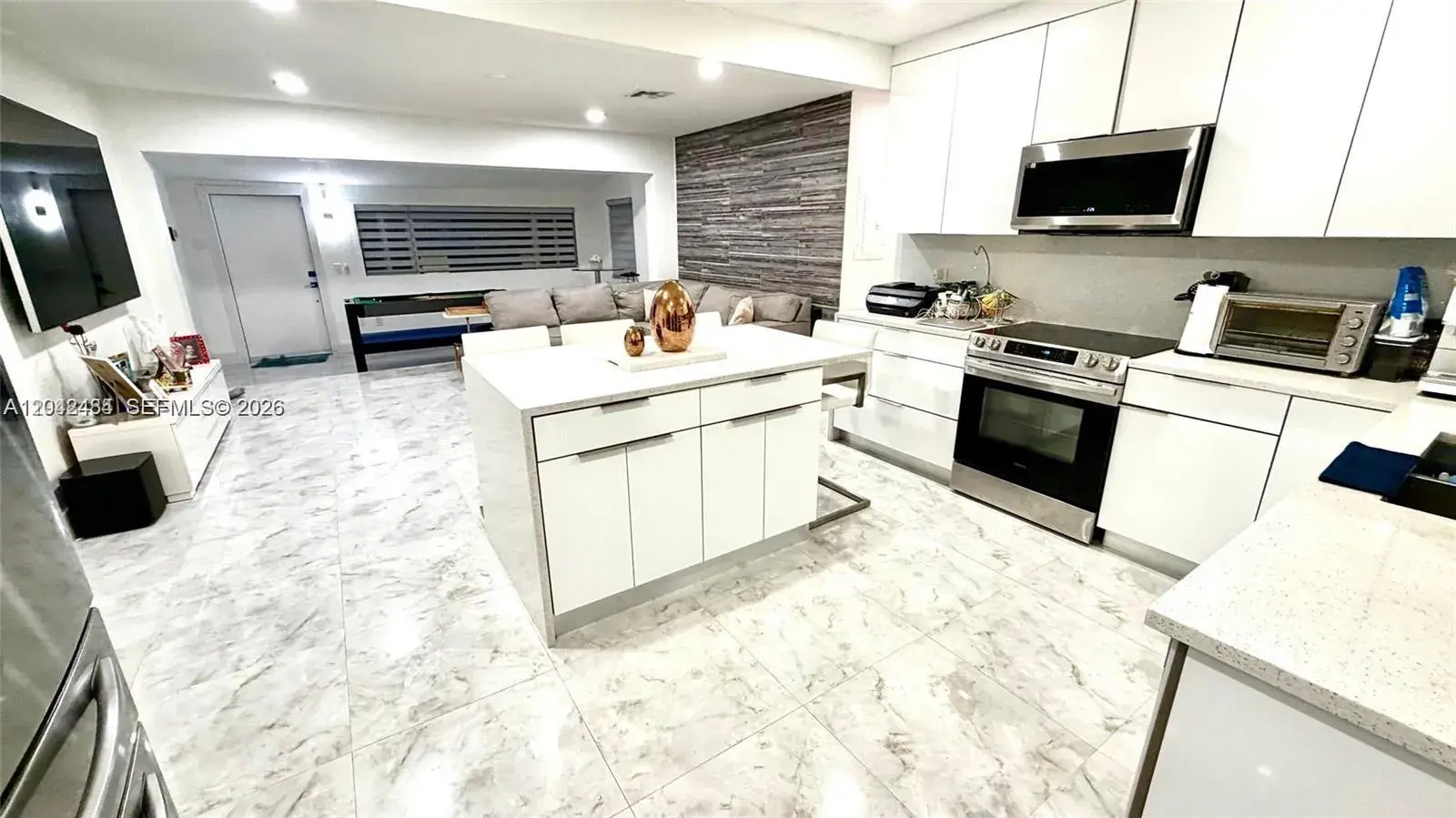 1555 SW 21st Way, Fort Lauderdale FL 33312