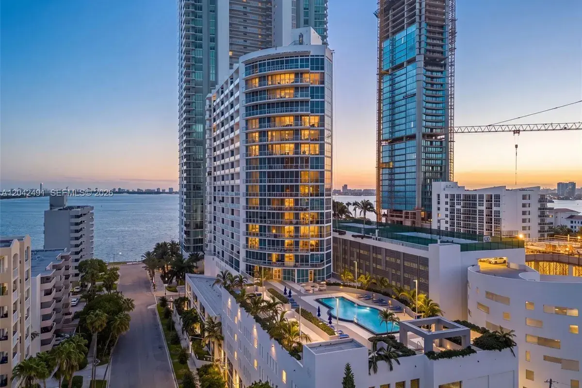 480 NE 30th St # 1807, Miami FL 33137
