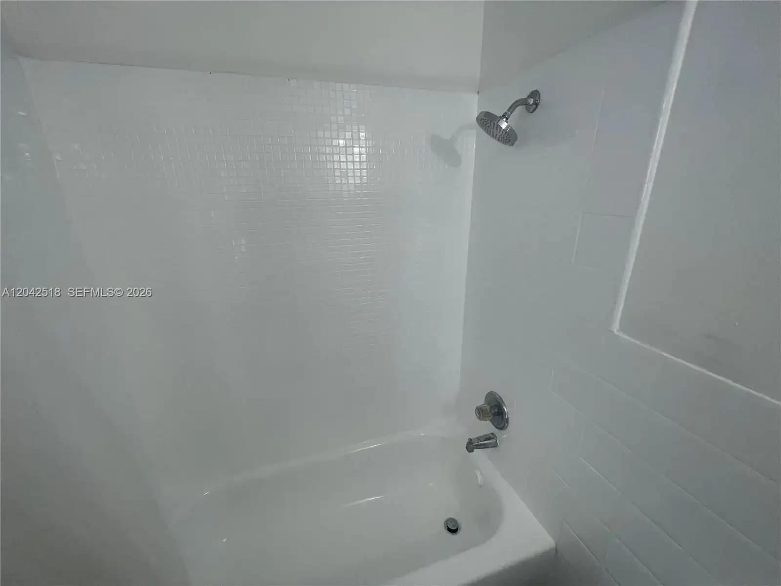 1717 NW 16th St, Miami FL 33125 photo 4