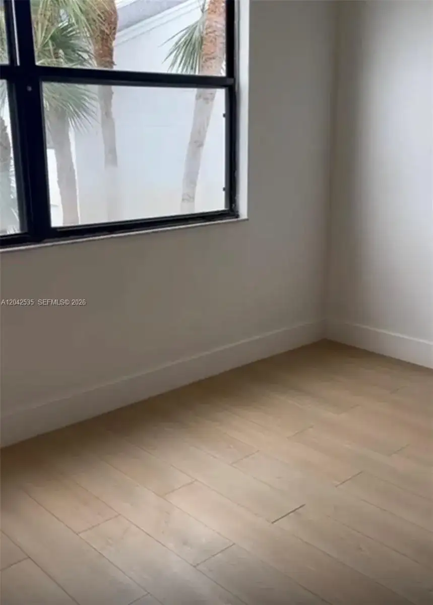 738 Executive Center Dr # 23, West Palm Beach FL 33401 photo 3