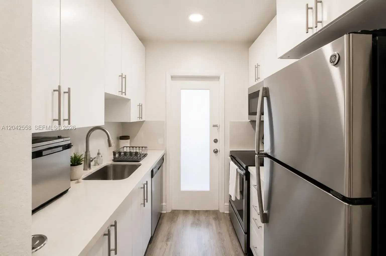 35 Edgewater Dr # 107, Coral Gables FL 33133 photo 3