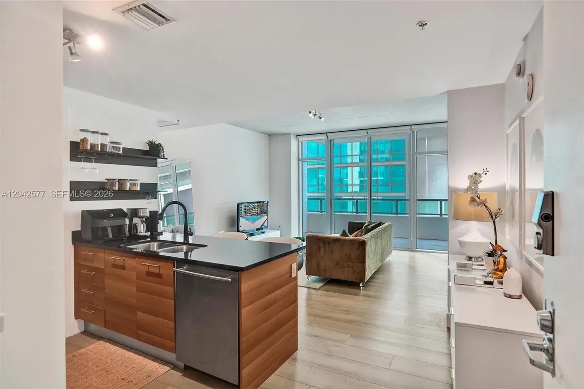 3301 NE 1st Ave # L0302, Miami FL 33137