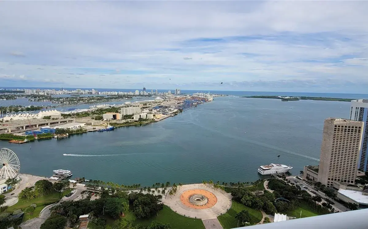 50 Biscayne Blvd # 5202, Miami FL 33132