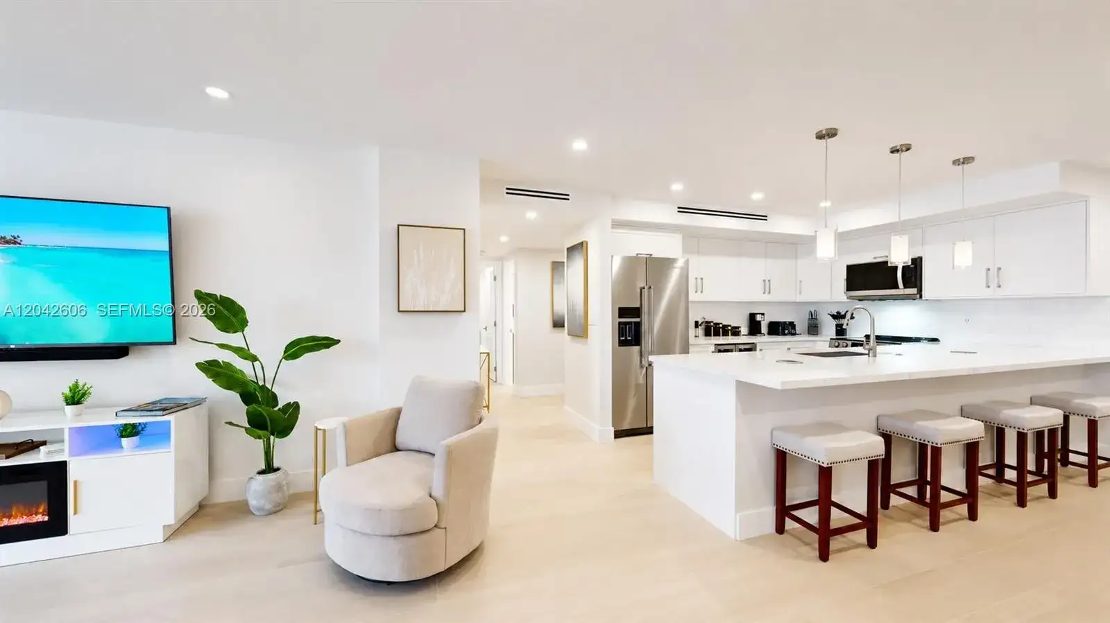 177 Ocean Lane Dr # 213, Key Biscayne FL 33149 photo 2