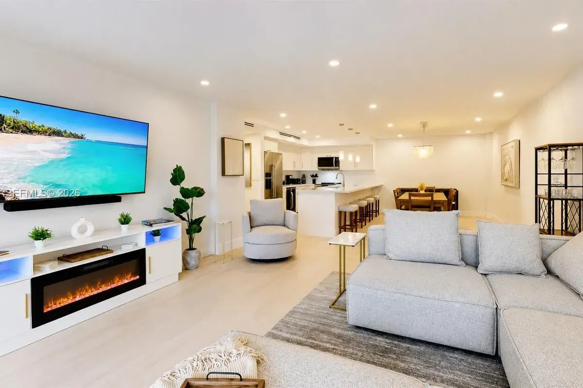 177 Ocean Lane Dr # 213, Key Biscayne FL 33149