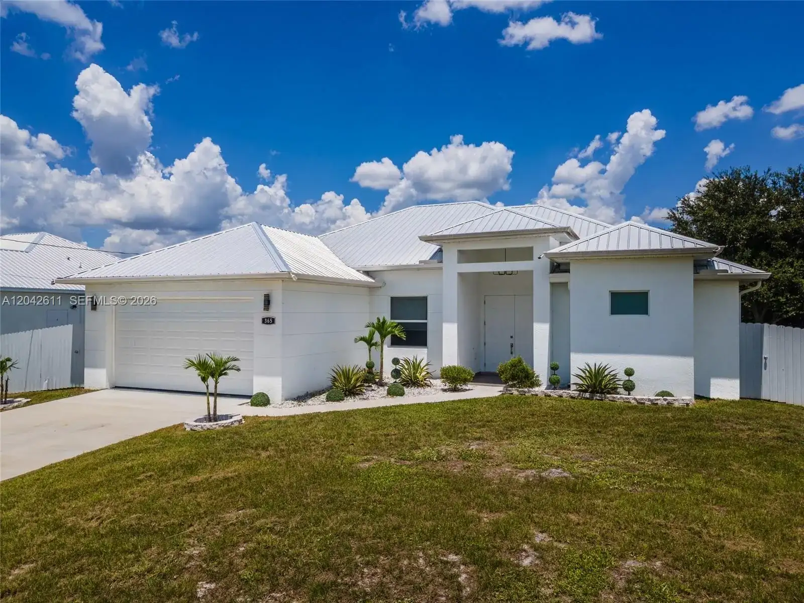 365 Ranier Ave, Lehigh Acres FL 33974 photo 3