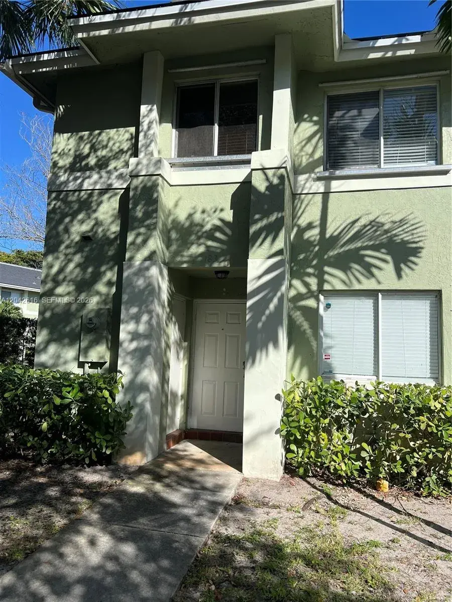 183 Hidden Ct Rd # 33, Hollywood FL 33023
