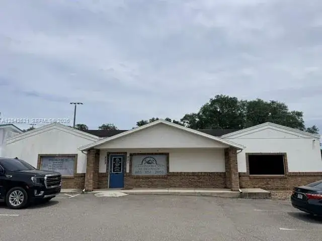 223 Commonwealth Ave SW, Other City - In The State Of Florida FL 33868