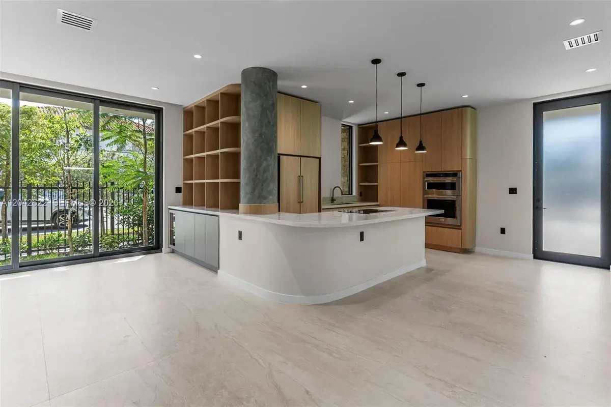 3601 SW 23rd Ter, Miami FL 33145