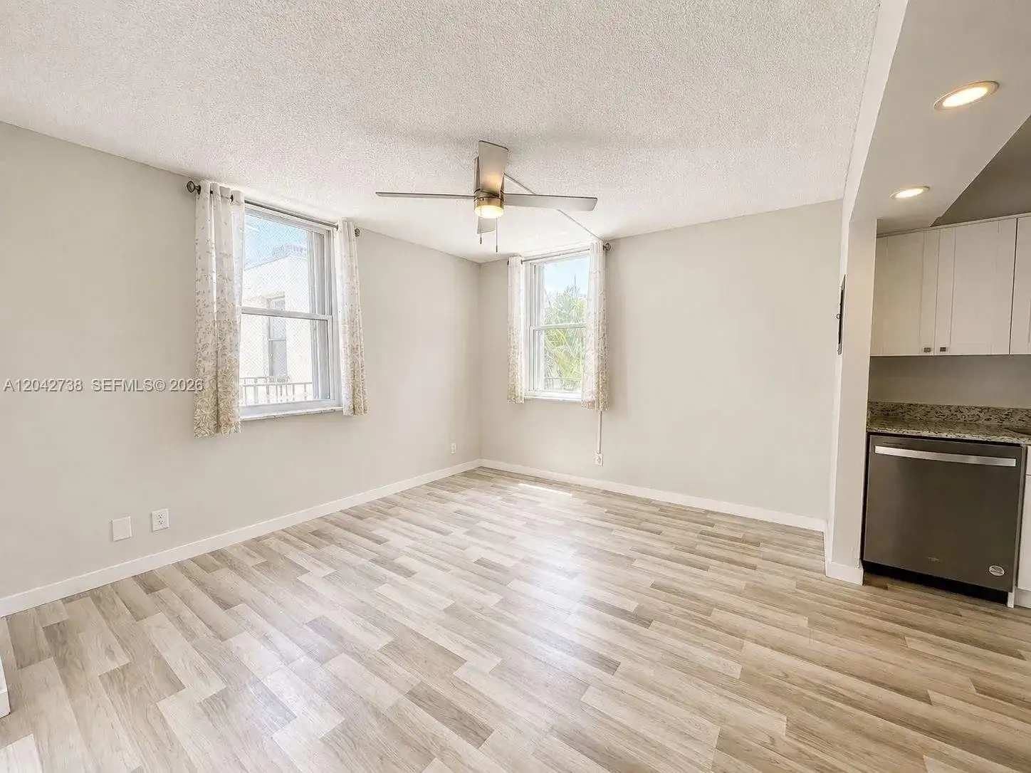 20200 W Country Club Dr, Aventura FL 33180 photo 5