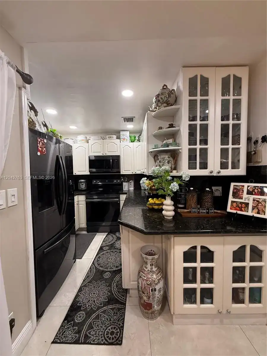 4100 Crystal Lake Dr # 111, Deerfield Beach FL 33064 photo 2