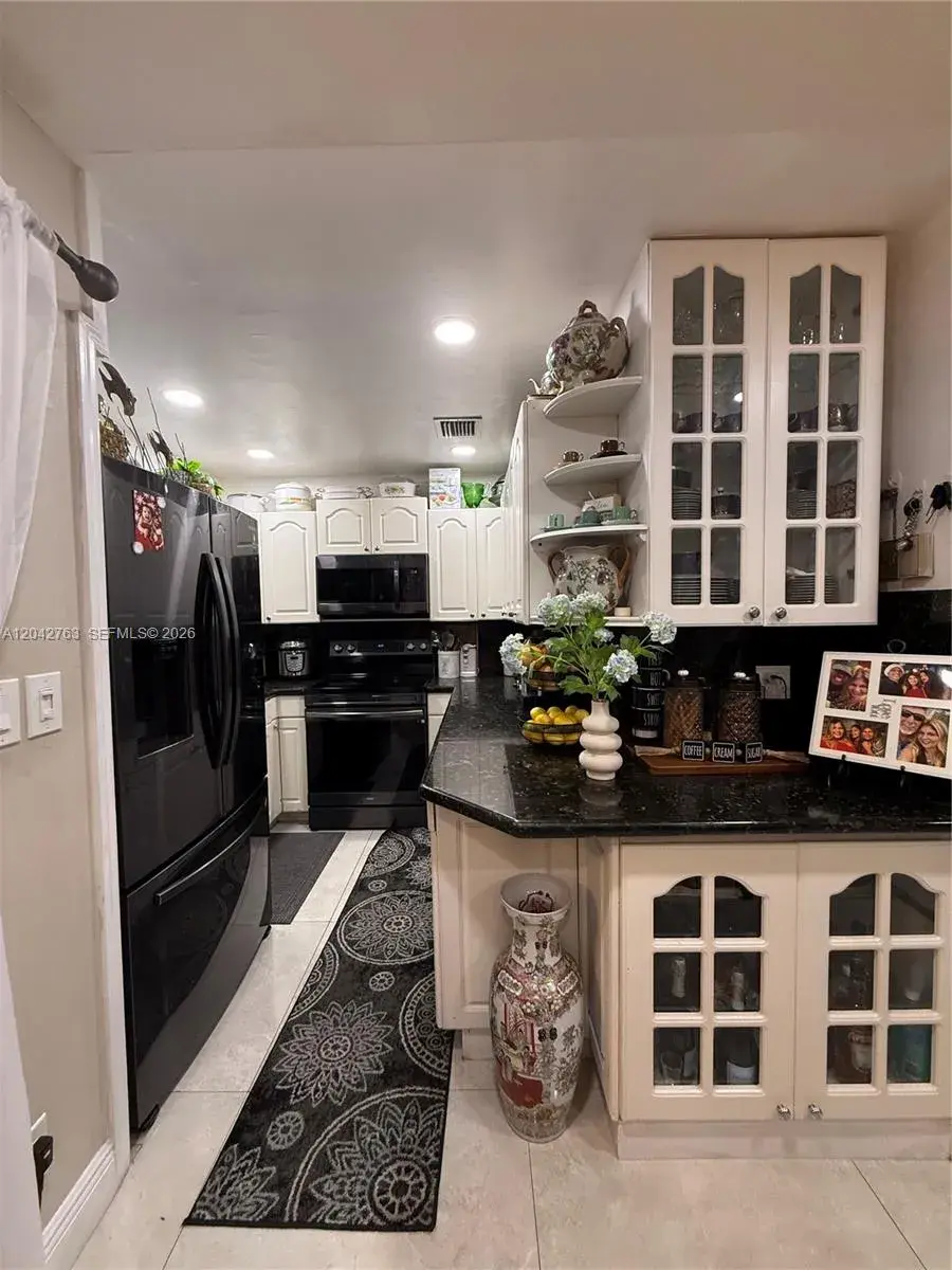 4100 Crystal Lake Dr # 111, Deerfield Beach FL 33064