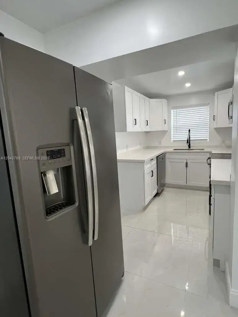 2850 NW 7th St, Fort Lauderdale FL 33311 photo 3