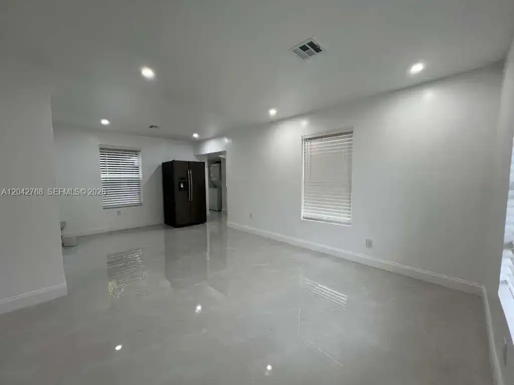 2850 NW 7th St, Fort Lauderdale FL 33311 photo 5