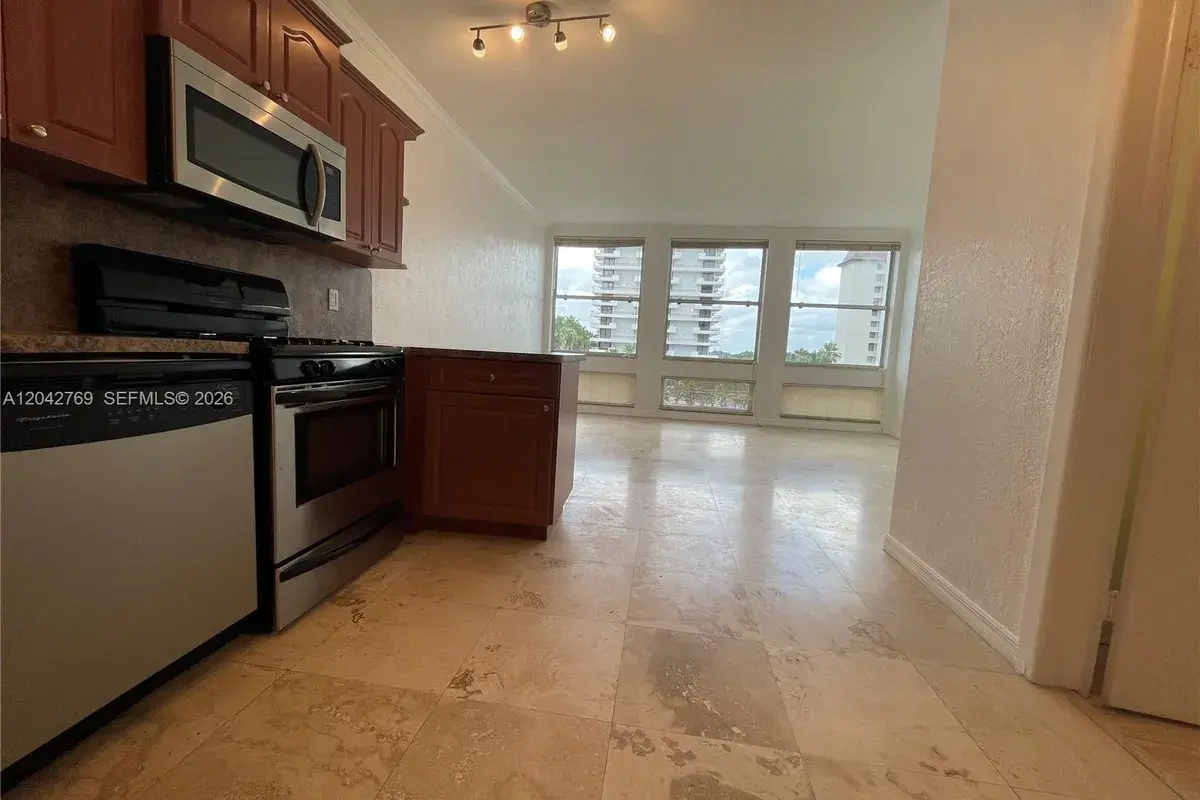700 Biltmore Way # 414, Coral Gables FL 33134