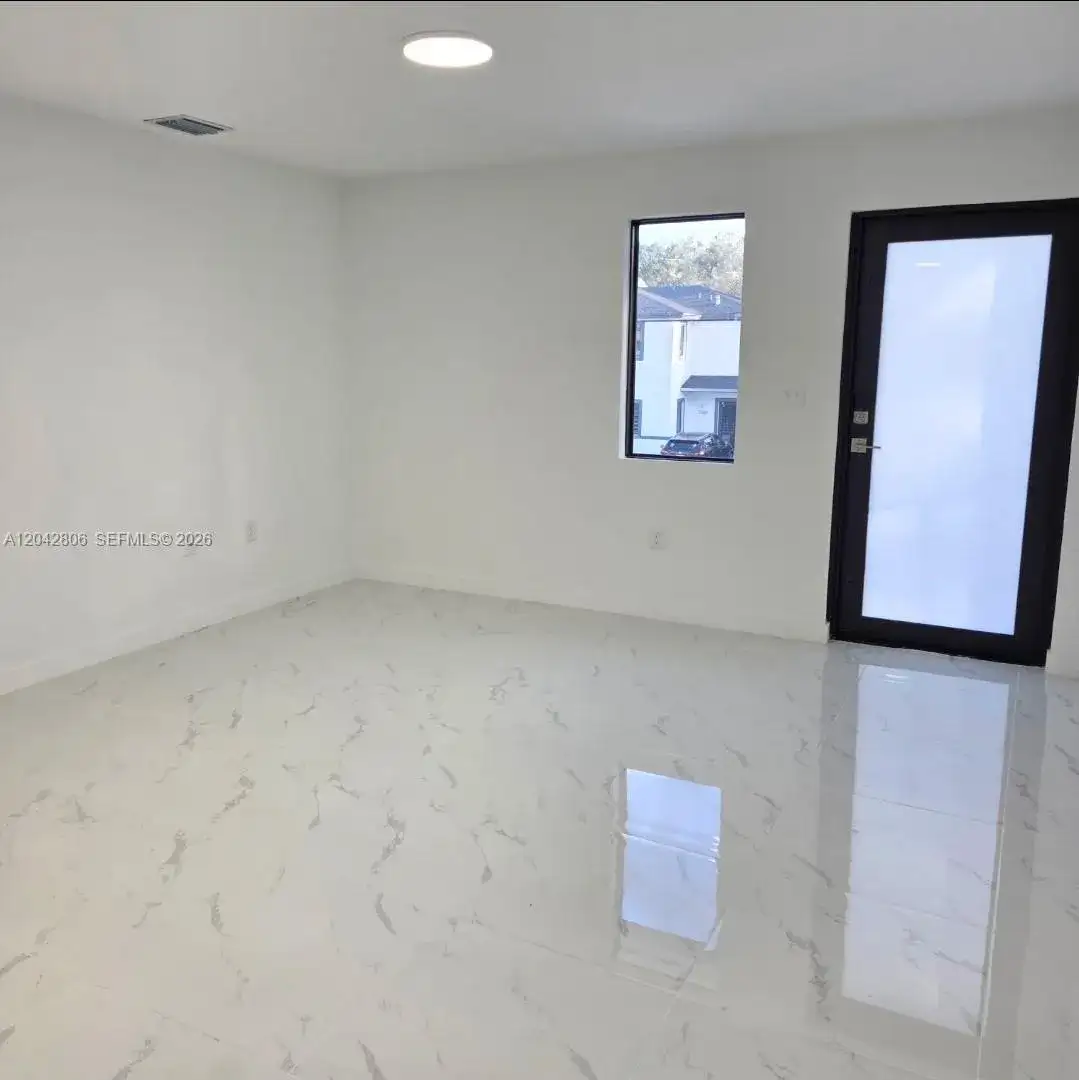 2729 NW 44 St # 2729, Miami FL 33142 photo 2