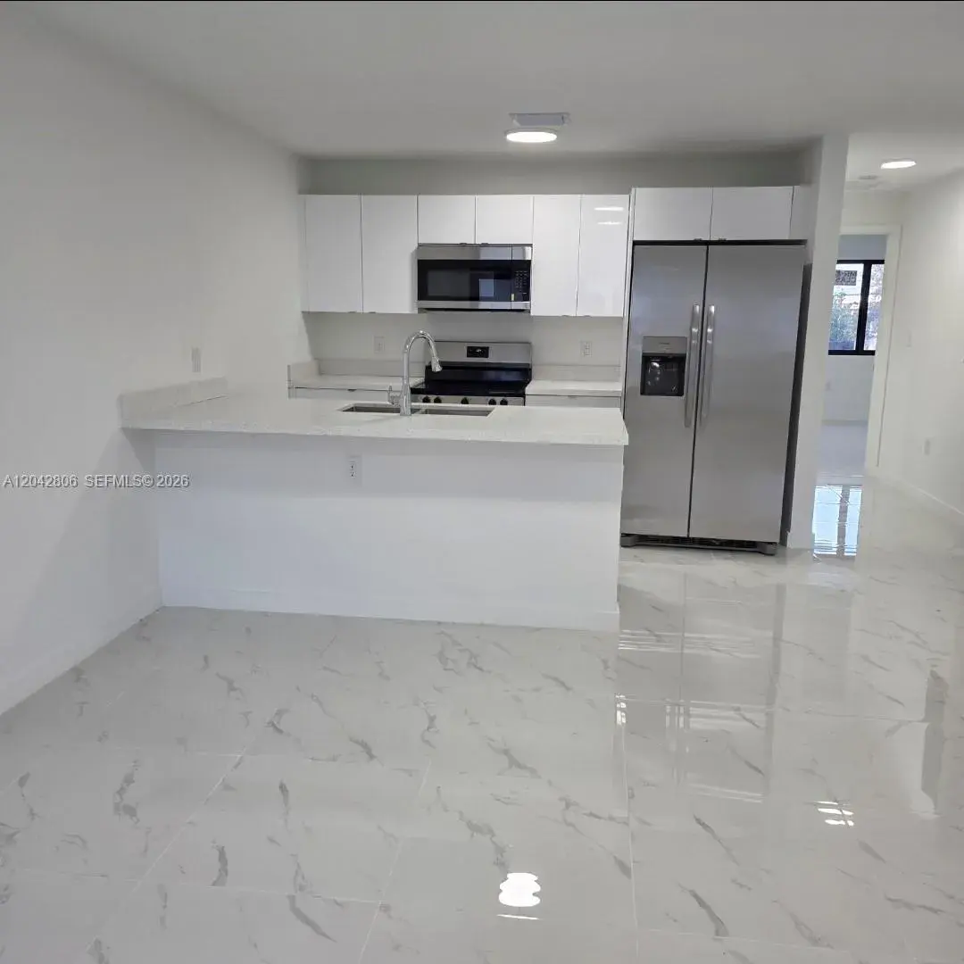 2729 NW 44 St # 2729, Miami FL 33142