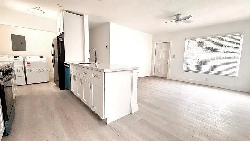 721 N 68th Ter, Hollywood FL 33024