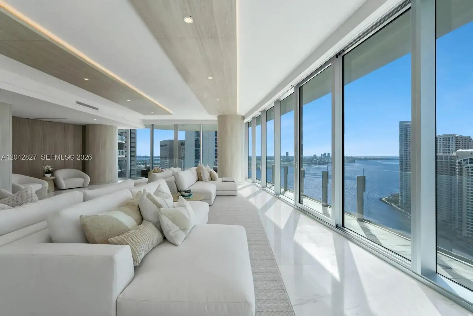 300 Biscayne Boulevard Way # 2701, Miami FL 33131 photo 4