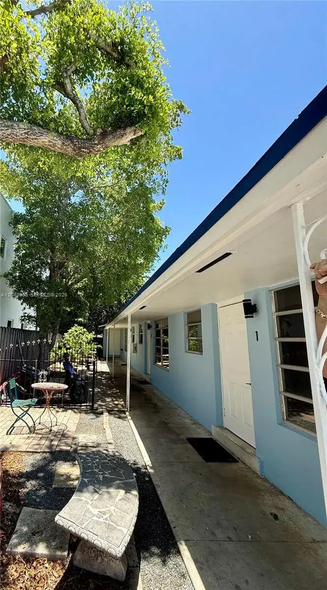 1417 NE 5th Ave, Fort Lauderdale FL 33304 photo 3