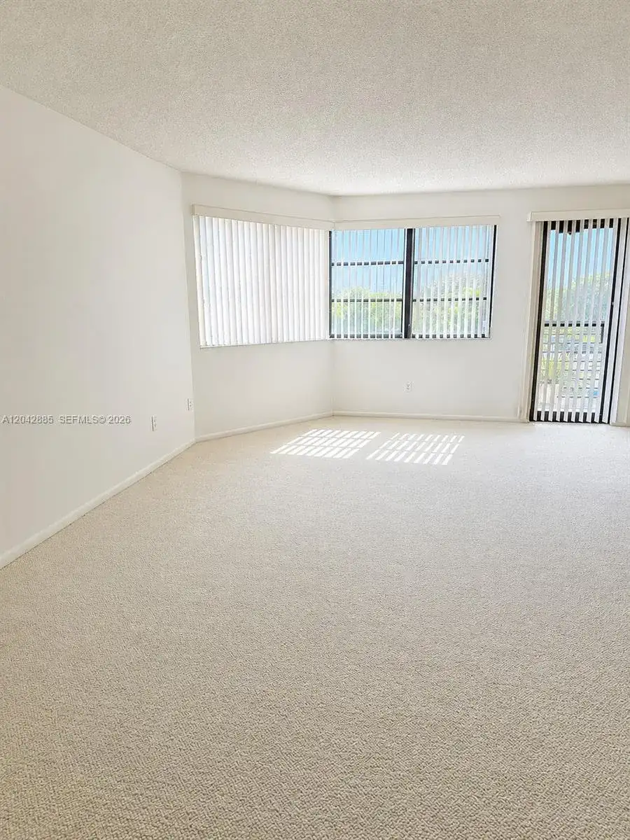 20840 San Simeon Way # 308, Miami FL 33179 photo 2