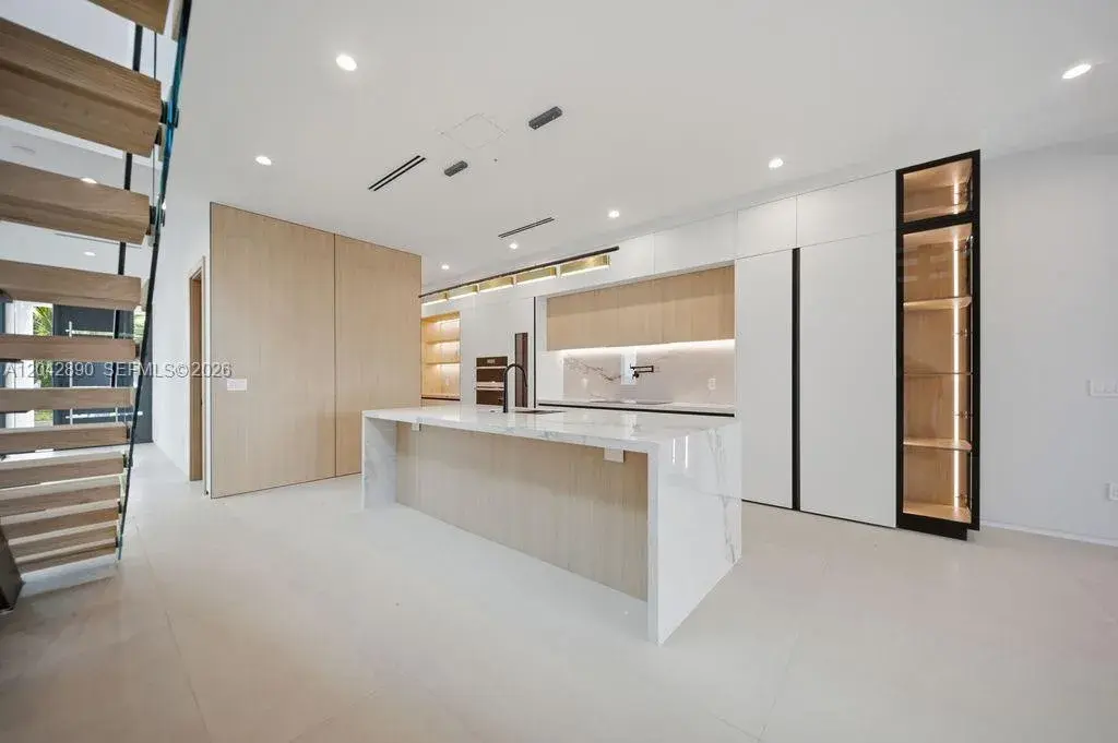 1316 NE 16th Ter # A, Fort Lauderdale FL 33304