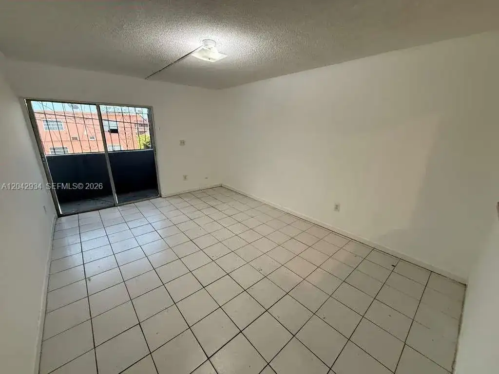 4370 NW 11th St # 214, Miami FL 33126 photo 4