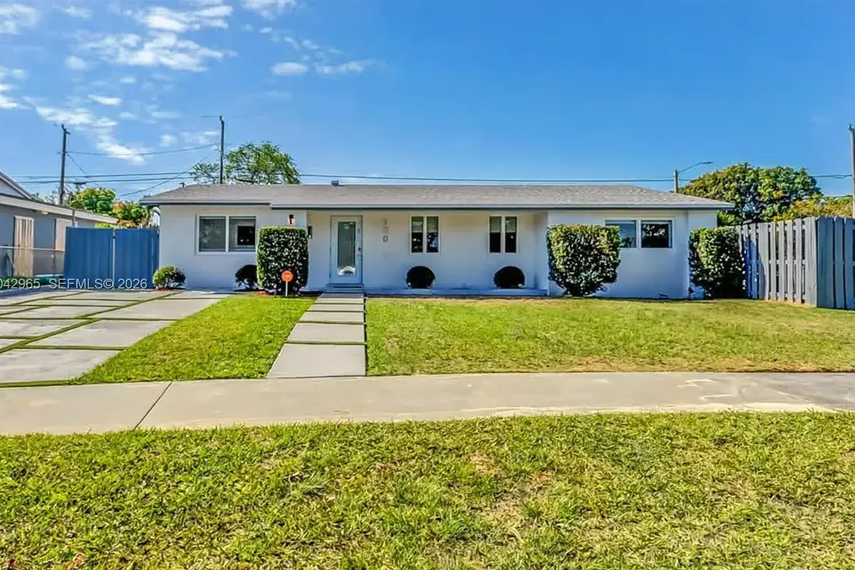 10010 SW 162nd St, Miami FL 33157
