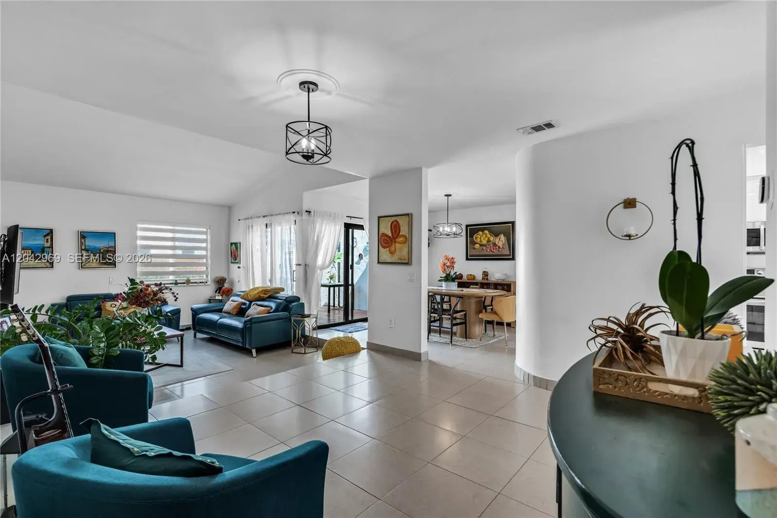 18156 NW 66th Ct, Hialeah FL 33015