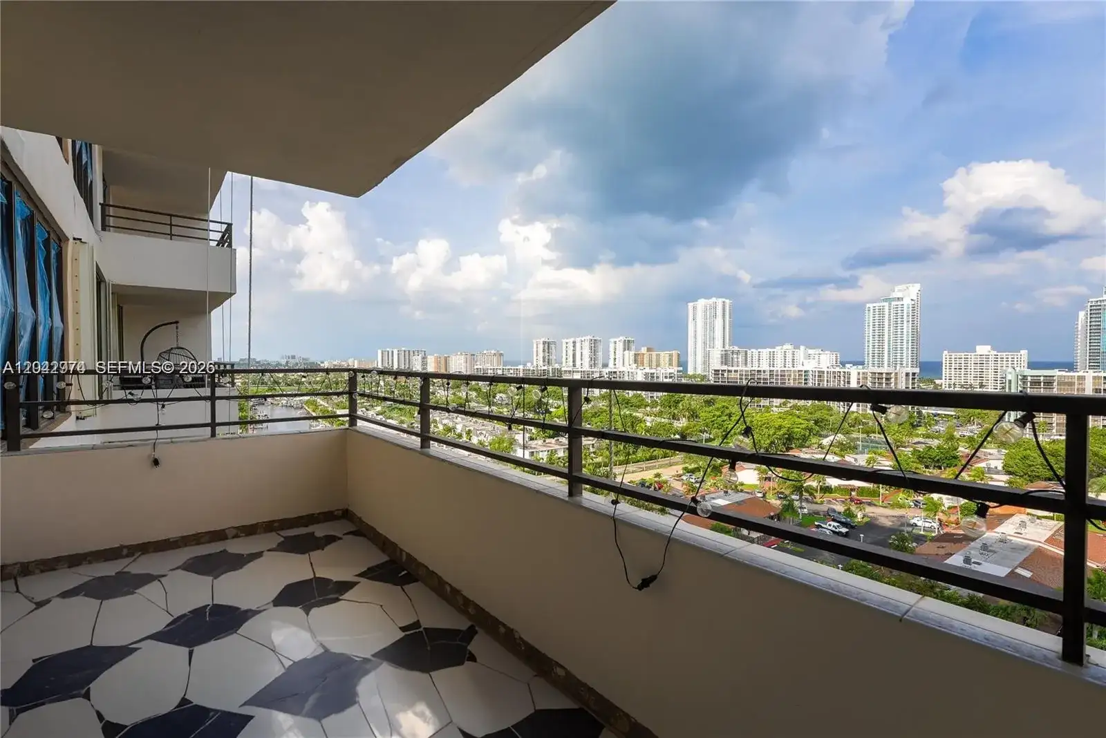 2500 Parkview Dr # 1503, Hallandale Beach FL 33009 photo 2