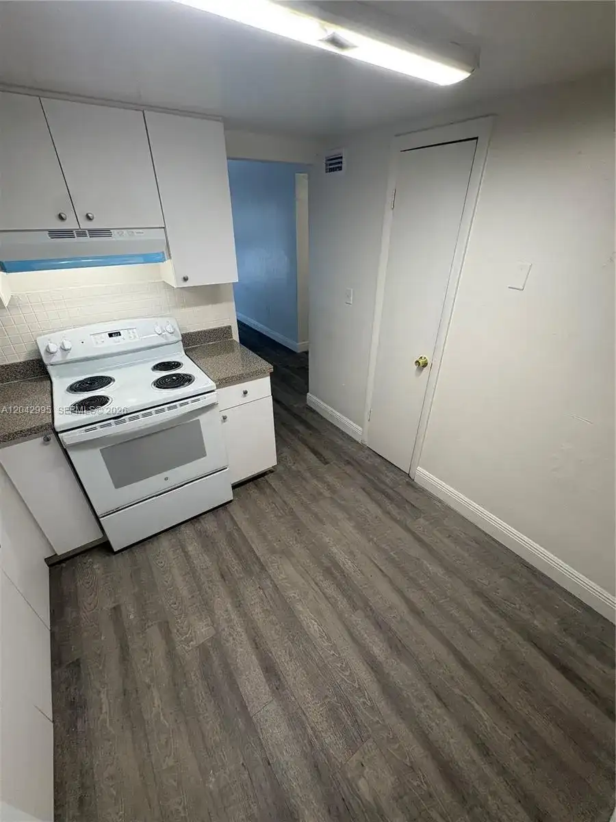 13455 NE 6th Ave # 104, North Miami FL 33161 photo 2