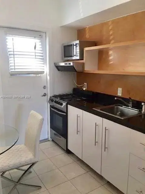 503 74th St # B3, Miami Beach FL 33141