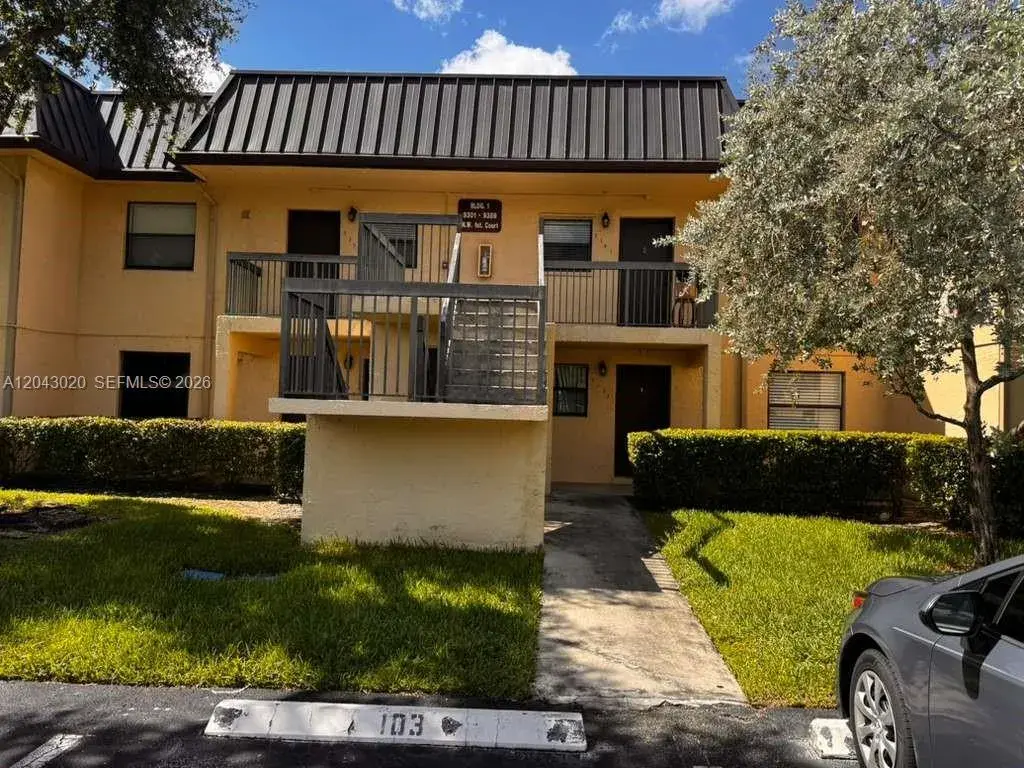 9333 NW 1st Ct # 104, Pembroke Pines FL 33024