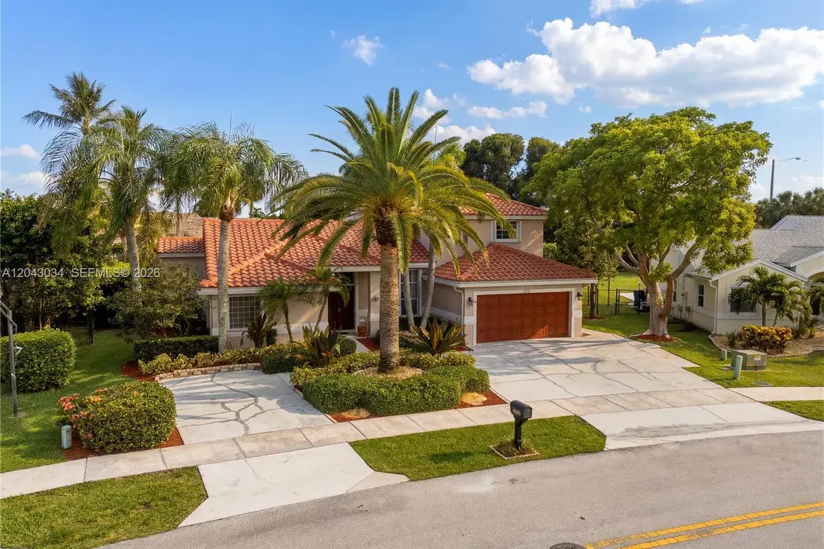 9830 SW 15th Dr, Davie FL 33324