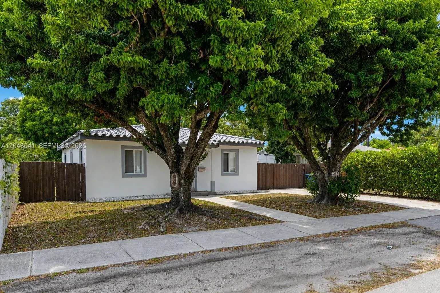 270 NW 51st Ave, Miami FL 33126