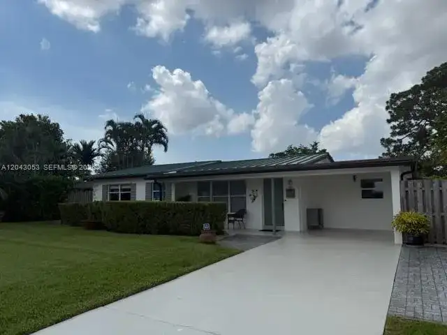 330 NE 48th St, Oakland Park FL 33334 photo 4