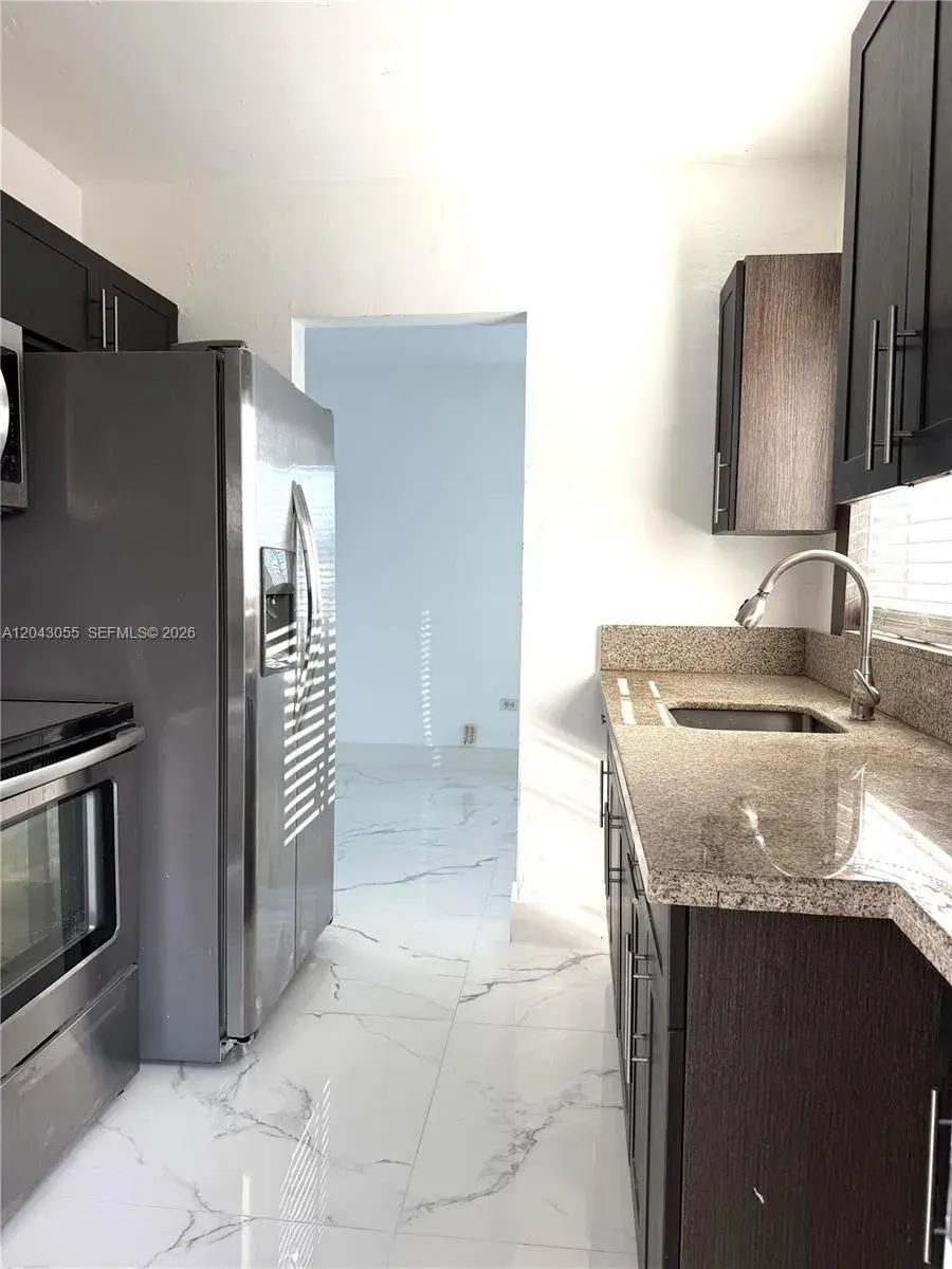 1738 Marseille Dr # 4, Miami Beach FL 33141