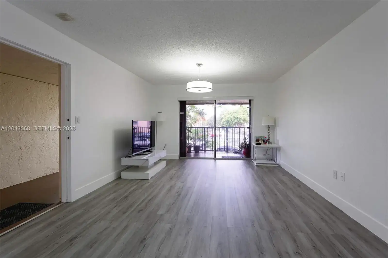 10501 SW 108th Ave # 209, Miami FL 33176 photo 2