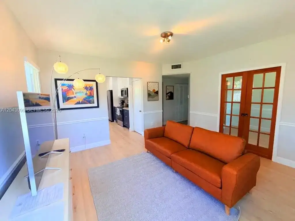 201 Flagler Dr # 201, Miami Springs FL 33166
