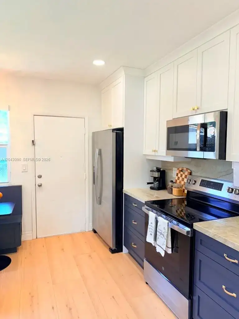 201 Flagler Dr # 201, Miami Springs FL 33166 photo 3