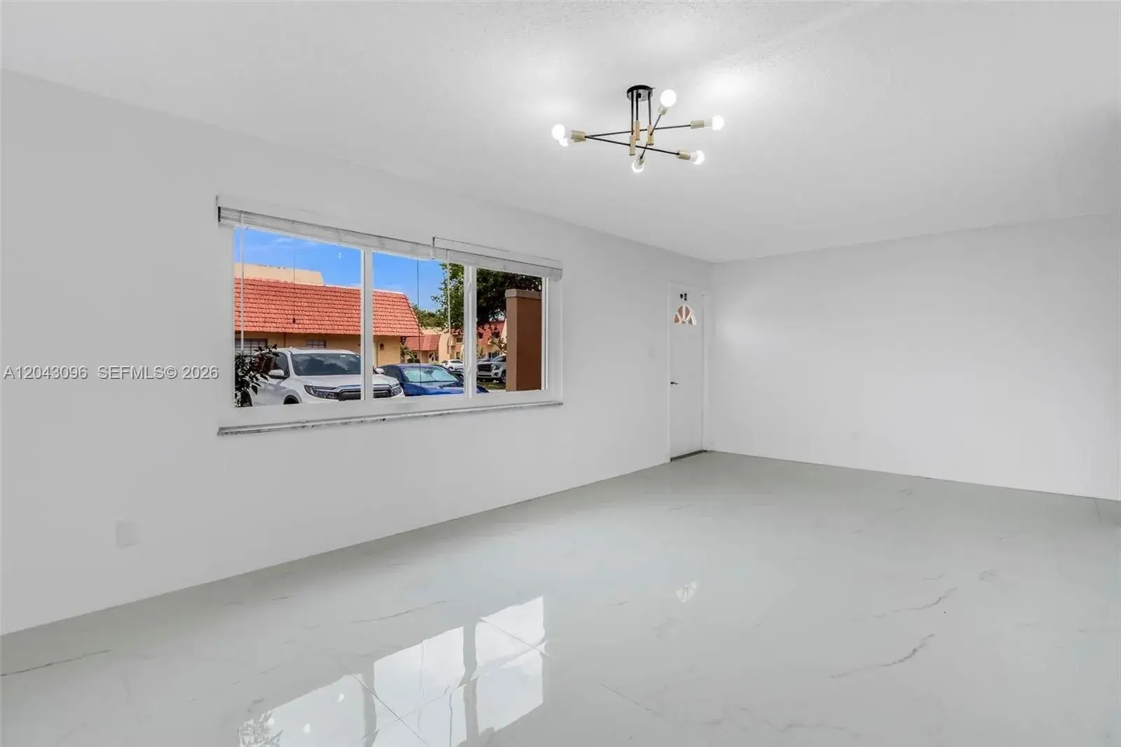 22 Canterbury Ln # 22, Tamarac FL 33319