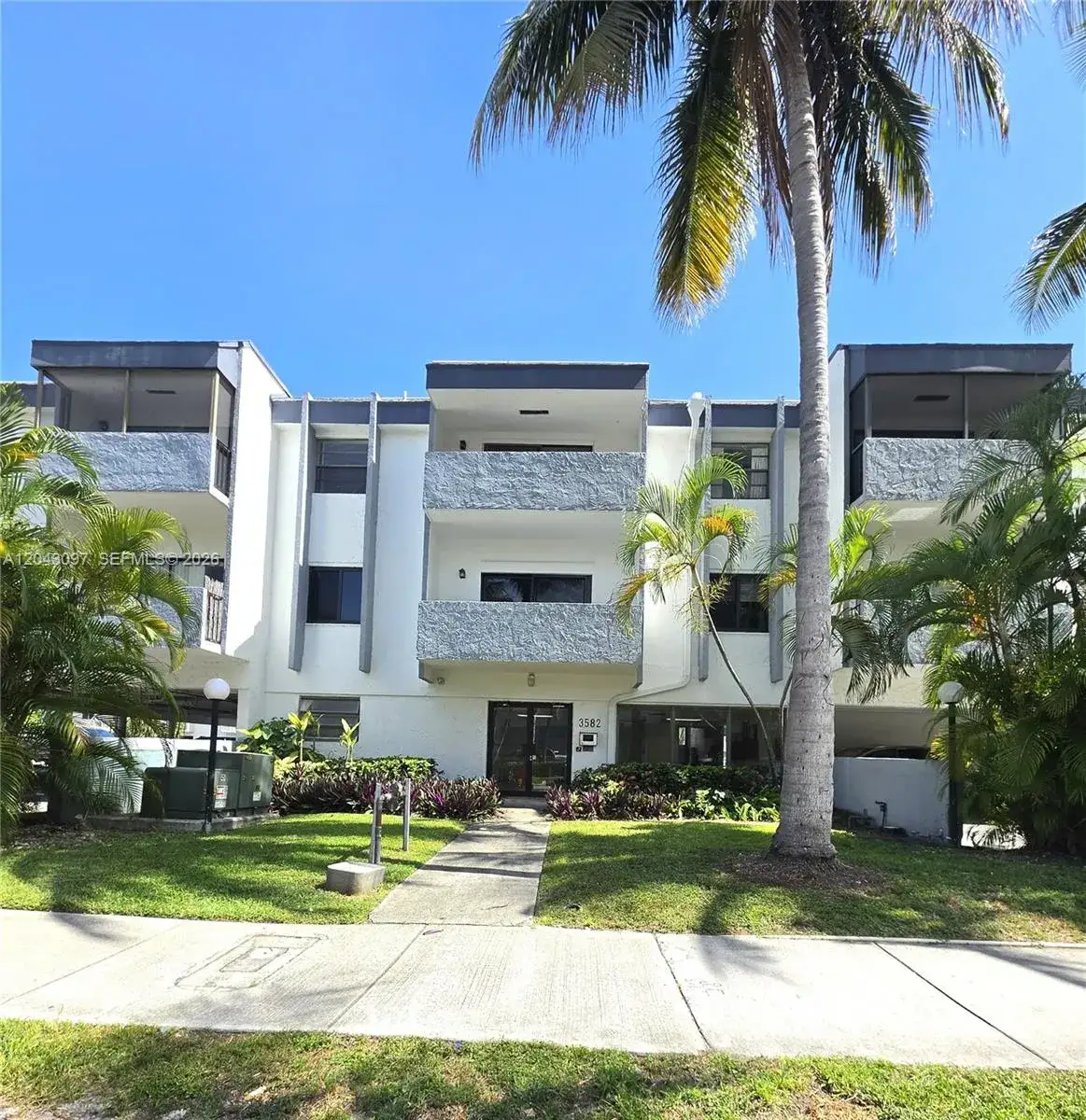 3582 NE 171st St # 307, North Miami Beach FL 33160