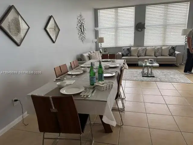 511 SE 5th Ave # 1705, Fort Lauderdale FL 33301 photo 2