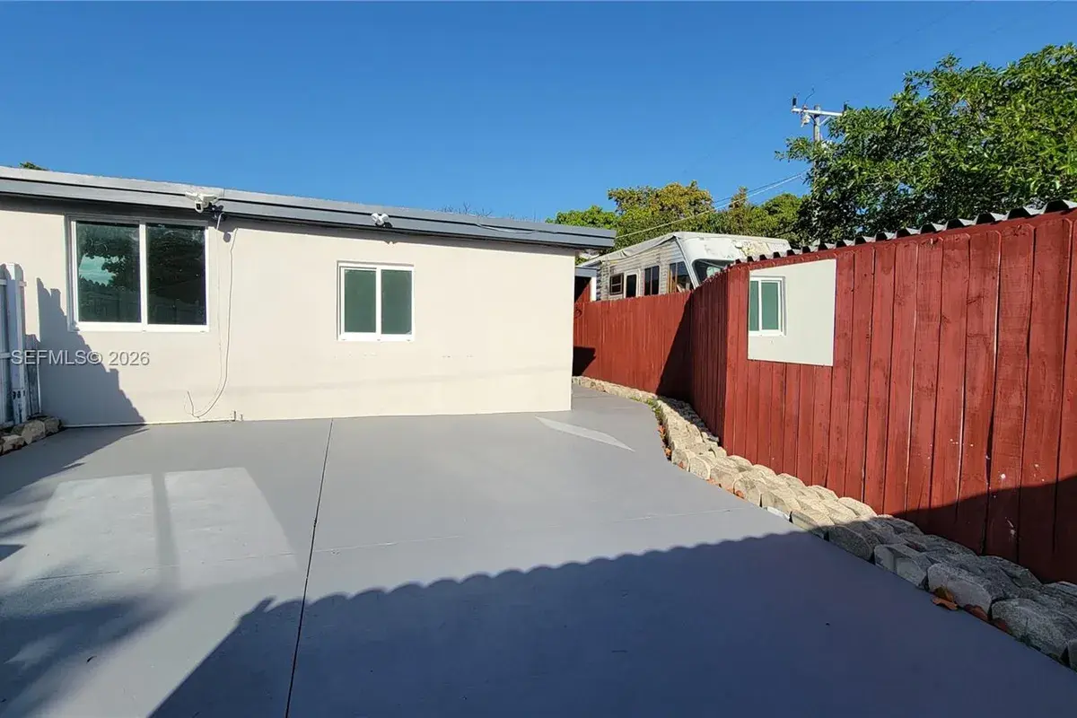 14200 NE 15th Ave # B, North Miami FL 33161