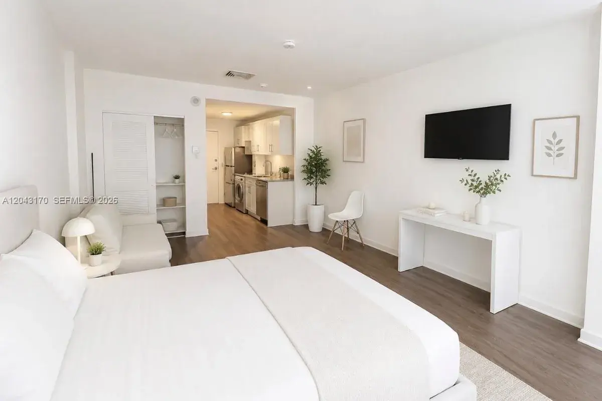 10275 Collins Ave # 115, Bal Harbour FL 33154