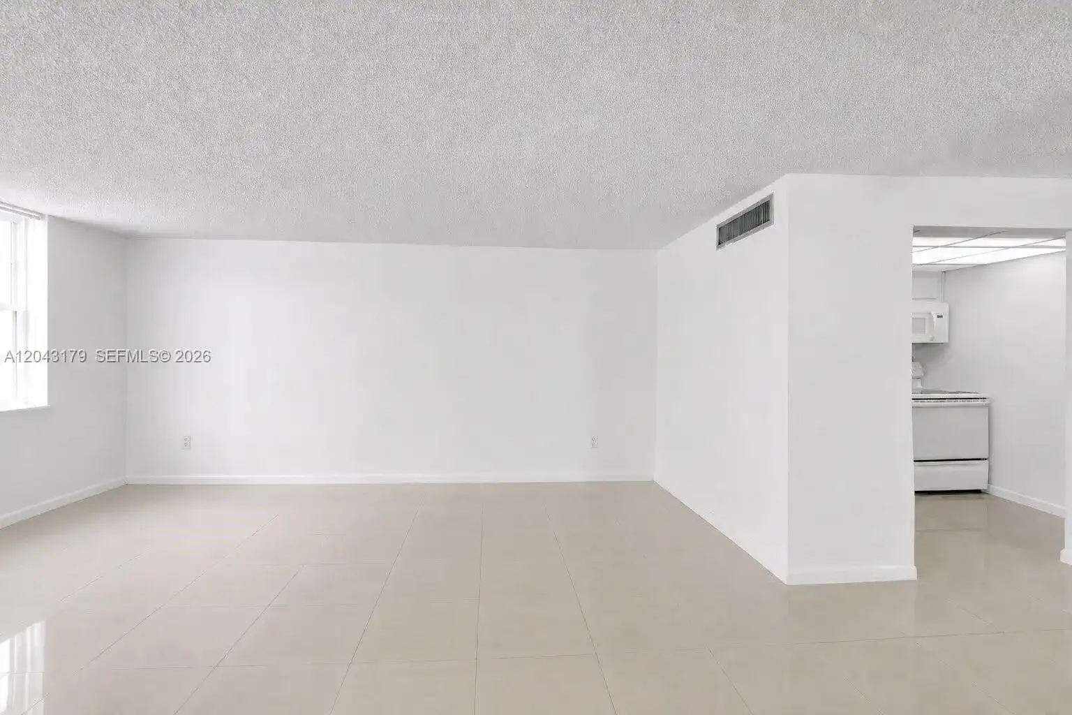 250 174th St, Sunny Isles Beach FL 33160 photo 3